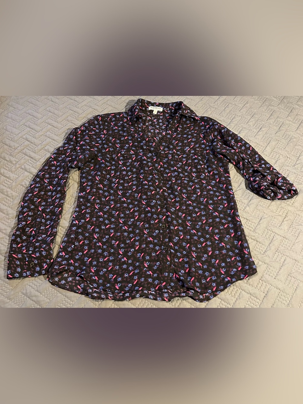 Express Women’s Black Floral Button-Up blouse Size XS